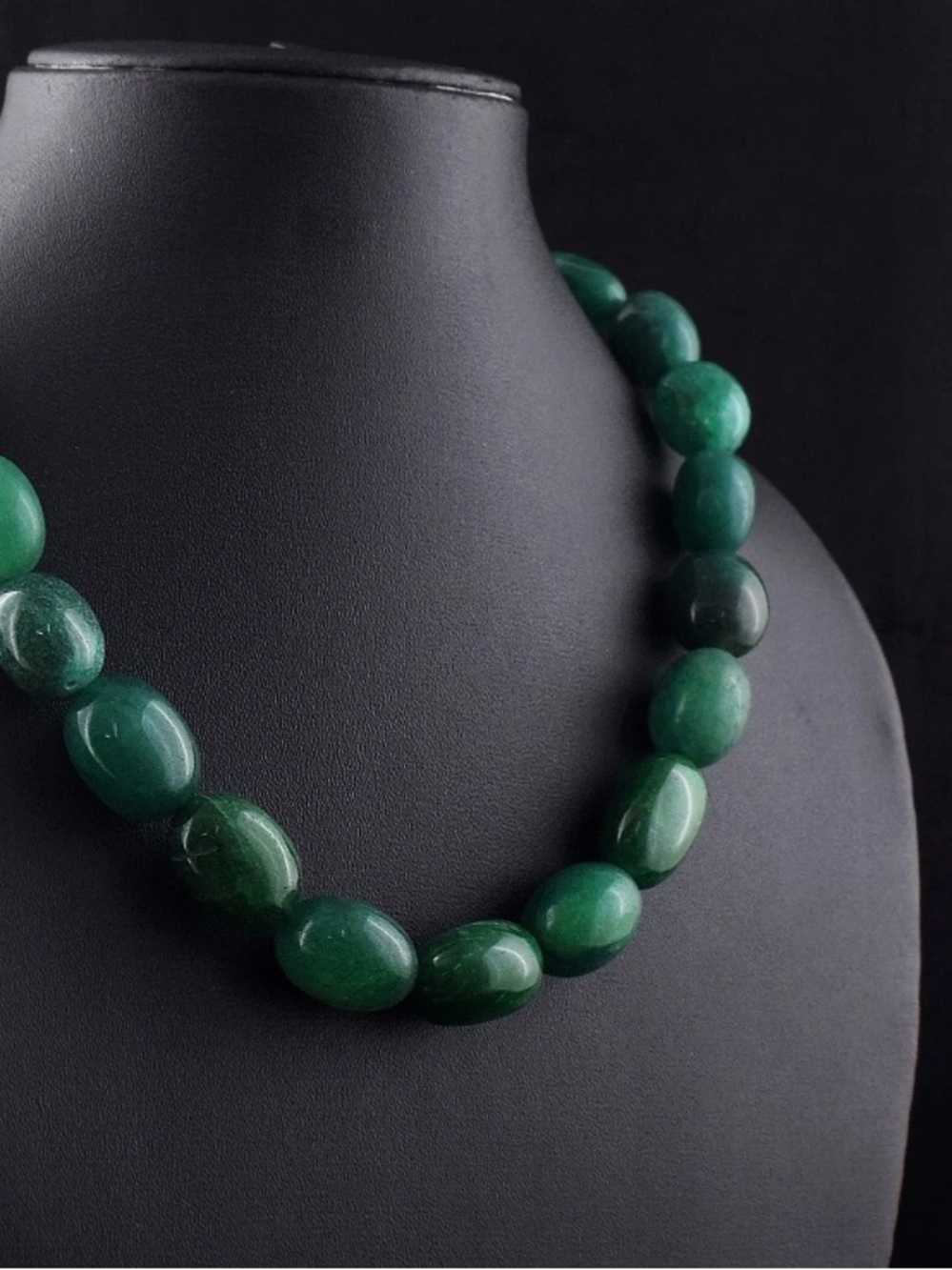 Excellent Green Emerald beaded necklace